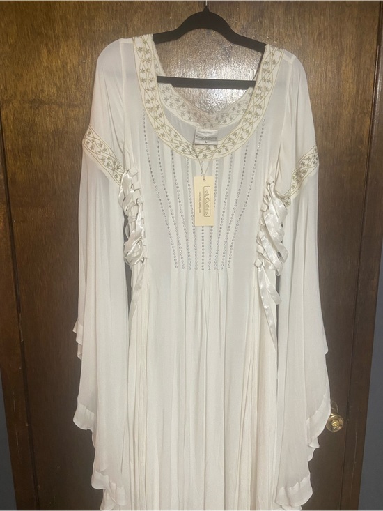 HolyClothing Dresses & Skirts - HolyClothing maxi dress
